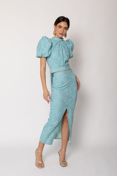 CONJUNTO DE TOP Y FALDA ANTONELLA PERFORADO.